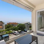Residences In Marealto With Pool, Garage And Seaview Διαμέρισμα Ičići