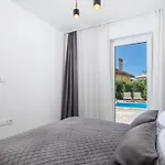 Διαμέρισμα Residences In Marealto With Pool, Garage And Seaview Ičići