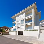 Residences In Marealto With Pool, Garage And Seaview Ičići