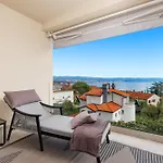 Residences In Marealto With Pool, Garage And Seaview * Ičići