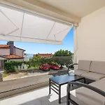 Residences In Marealto With Pool, Garage And Seaview Διαμέρισμα