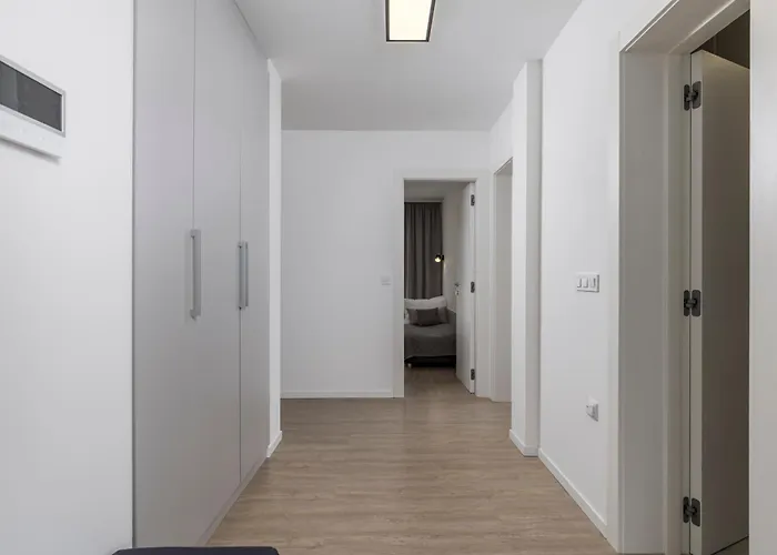 Appartement Residences In Marealto With Pool, Garage And Seaview