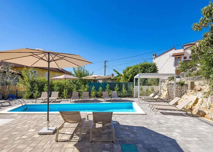 Appartement Residences In Marealto With Pool, Garage And Seaview *