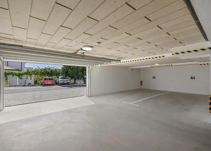 Appartamento Residences In Marealto With Pool, Garage And Seaview