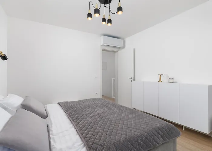 Residences In Marealto With Pool, Garage And Seaview Appartement *