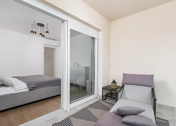 Residences In Marealto With Pool, Garage And Seaview Appartement *