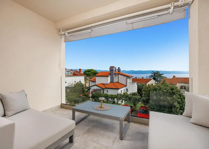 Residences In Marealto With Pool, Garage And Seaview Appartement Ičići