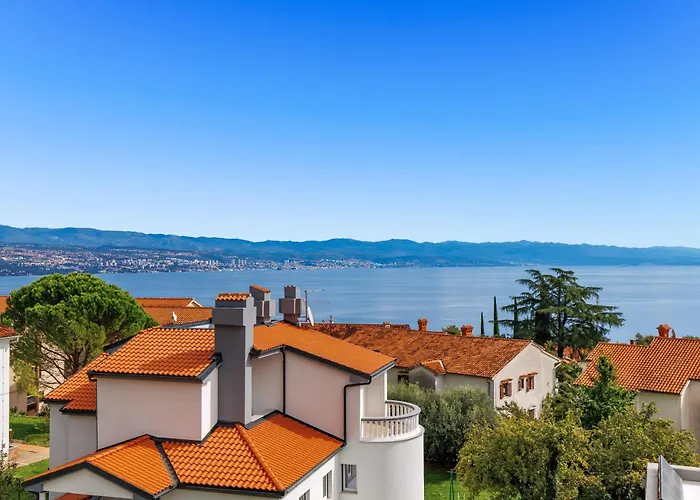 Appartamento Residences In Marealto With Pool, Garage And Seaview Ičići