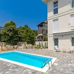 Apartamento Residences In Marealto With Pool, Garage And Seaview