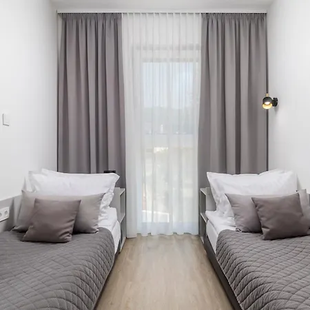Apartmán Residences In Marealto With Pool, Garage And Seaview