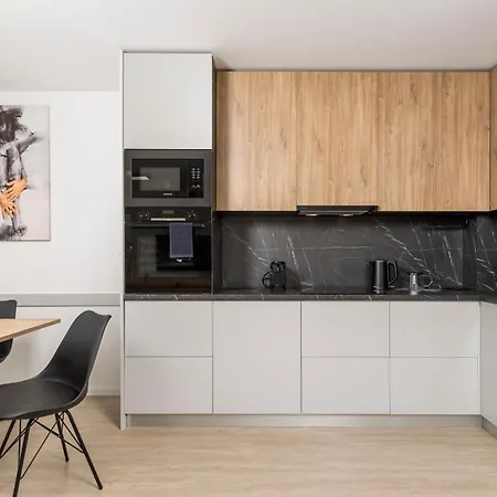 Daire Residences In Marealto With Pool, Garage And Seaview