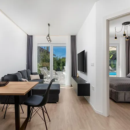 Residences In Marealto With Pool, Garage And Seaview