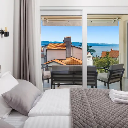 Residences In Marealto With Pool, Garage And Seaview Ičići