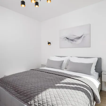 Residences In Marealto With Pool, Garage And Seaview * Ičići