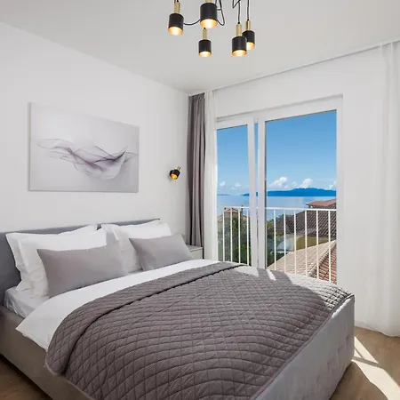 Residences In Marealto With Pool, Garage And Seaview Ičići