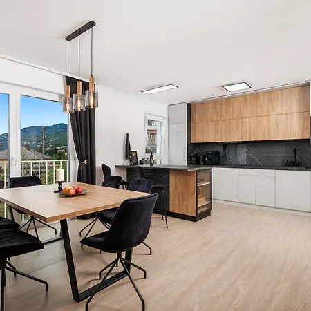 Daire Residences In Marealto With Pool, Garage And Seaview