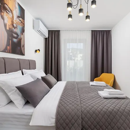 Residences In Marealto With Pool, Garage And Seaview *