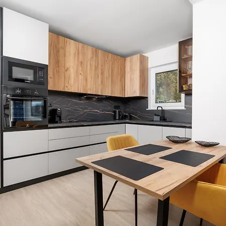 Daire Residences In Marealto With Pool, Garage And Seaview