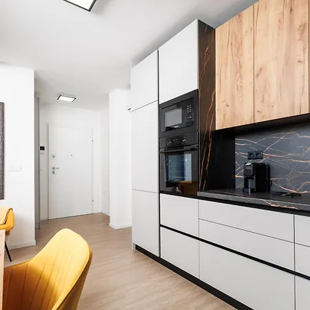 Residences In Marealto With Pool, Garage And Seaview *