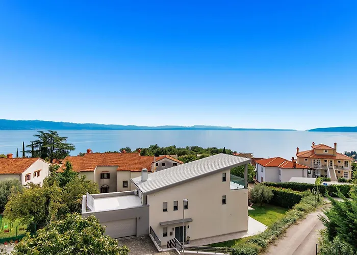Апартаменты Residences In Marealto With Pool, Garage And Seaview